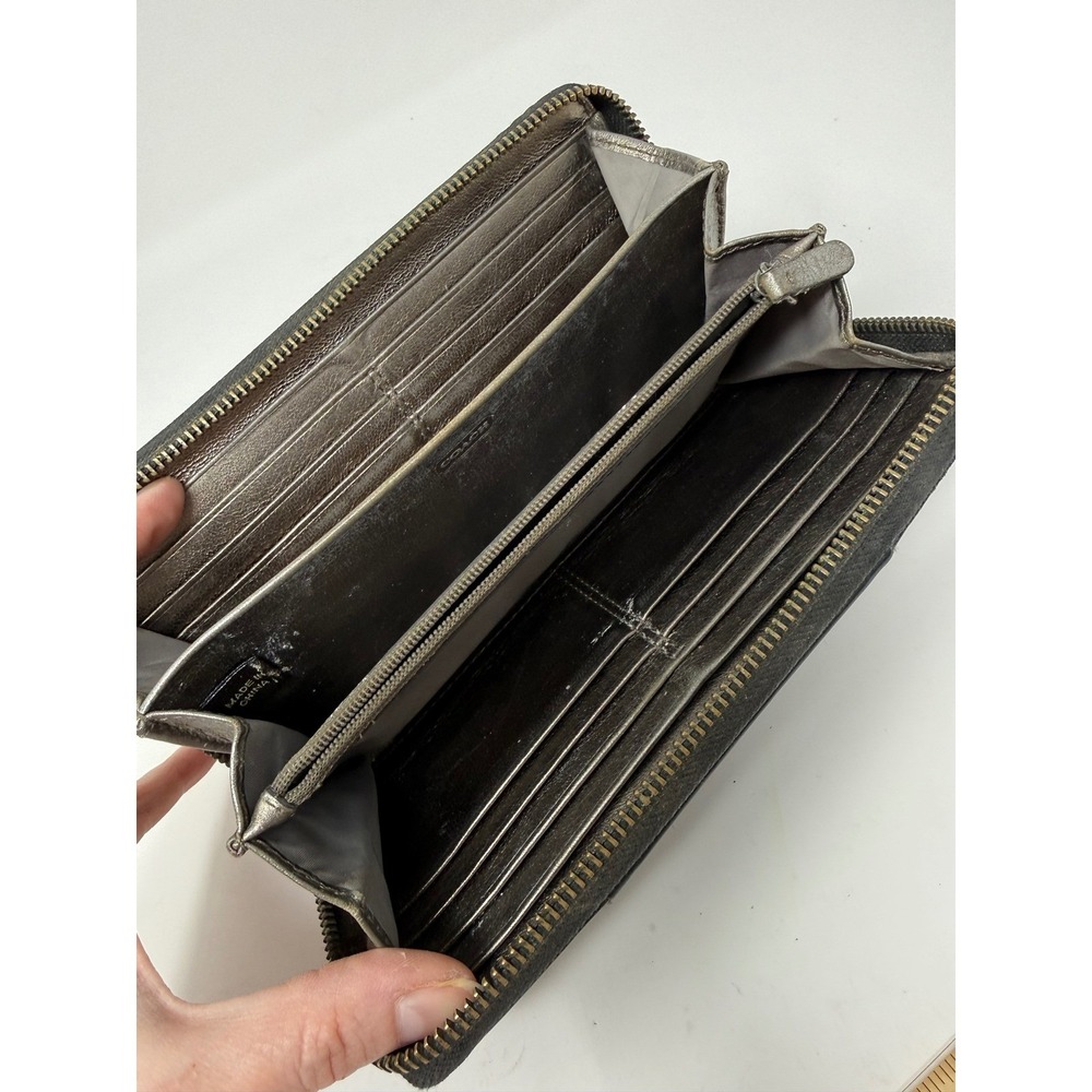 COACH Crocodile Embossed Leather Accordion Black Wallet 8‎ inches - Picture 10 of 16